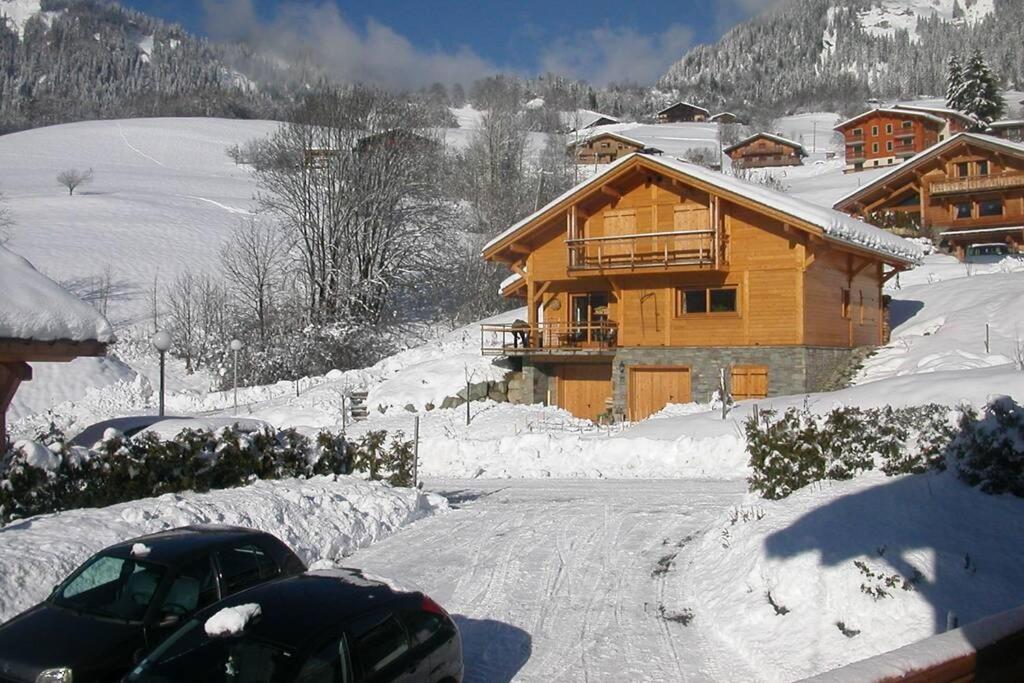 A4 Km De Megeve Tres Joli Studio Avec Jacuzzi ,Vue Sur Les Montagnes Au Calme Praz-sur-Arly Exterior photo