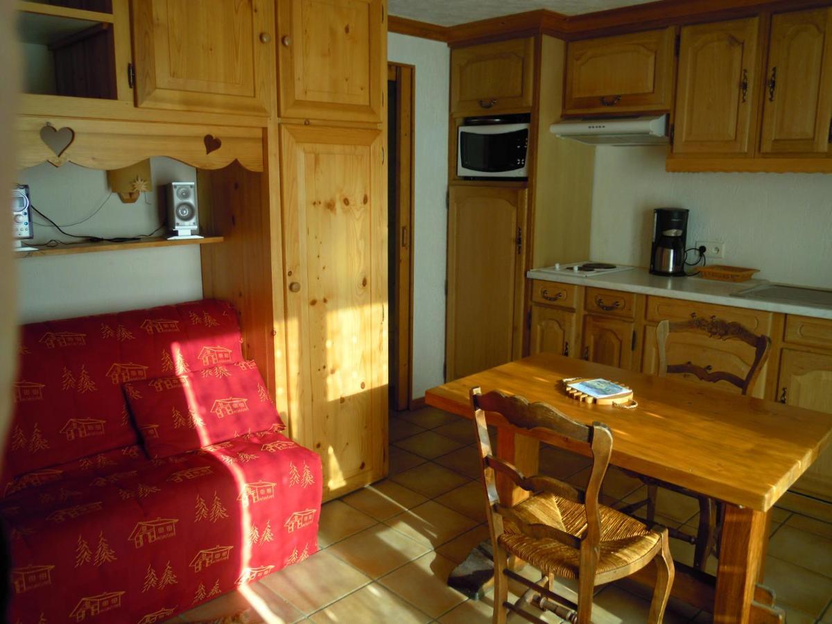 A4 Km De Megeve Tres Joli Studio Avec Jacuzzi ,Vue Sur Les Montagnes Au Calme Praz-sur-Arly Exterior photo