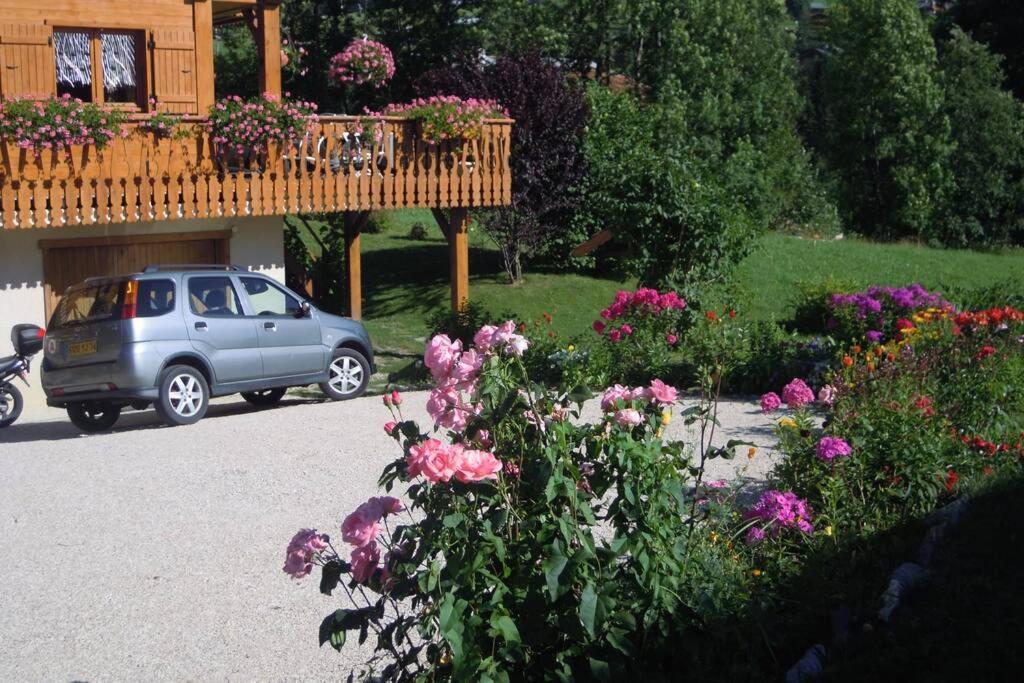 A4 Km De Megeve Tres Joli Studio Avec Jacuzzi ,Vue Sur Les Montagnes Au Calme Praz-sur-Arly Exterior photo