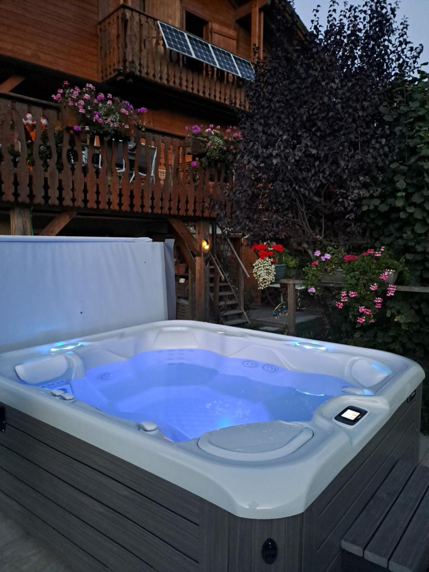 A4 Km De Megeve Tres Joli Studio Avec Jacuzzi ,Vue Sur Les Montagnes Au Calme Praz-sur-Arly Exterior photo